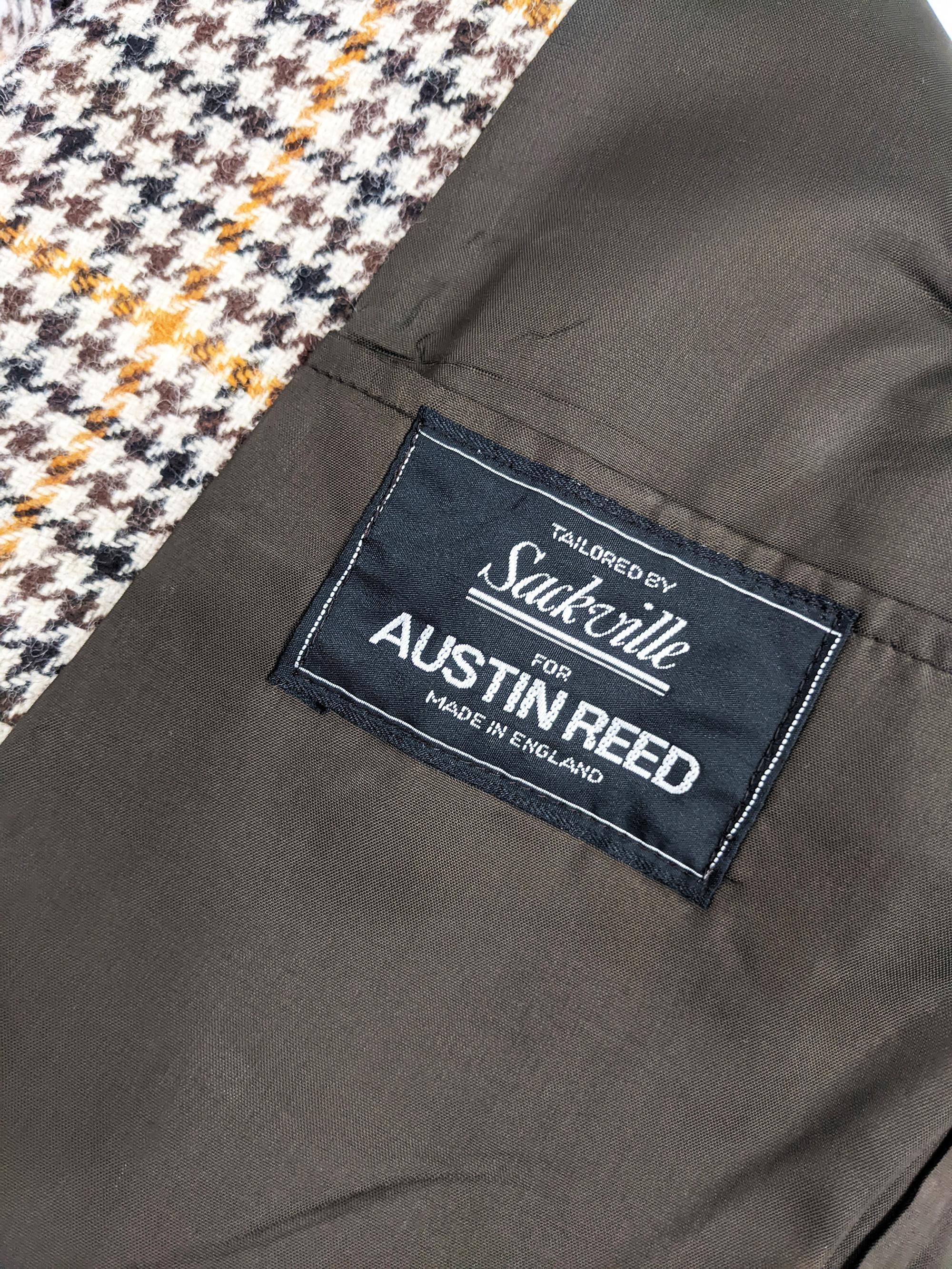 Austin Reed Vintage Mens Wool Tweed & Suede Shooting Blazer Jacket, 1970s For Sale 1
