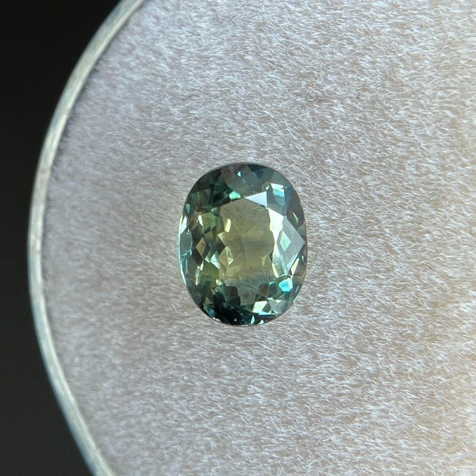 Zaffiro Australia Parti Color 0,98ct Blu Greene & Greene Ovale VVS 1