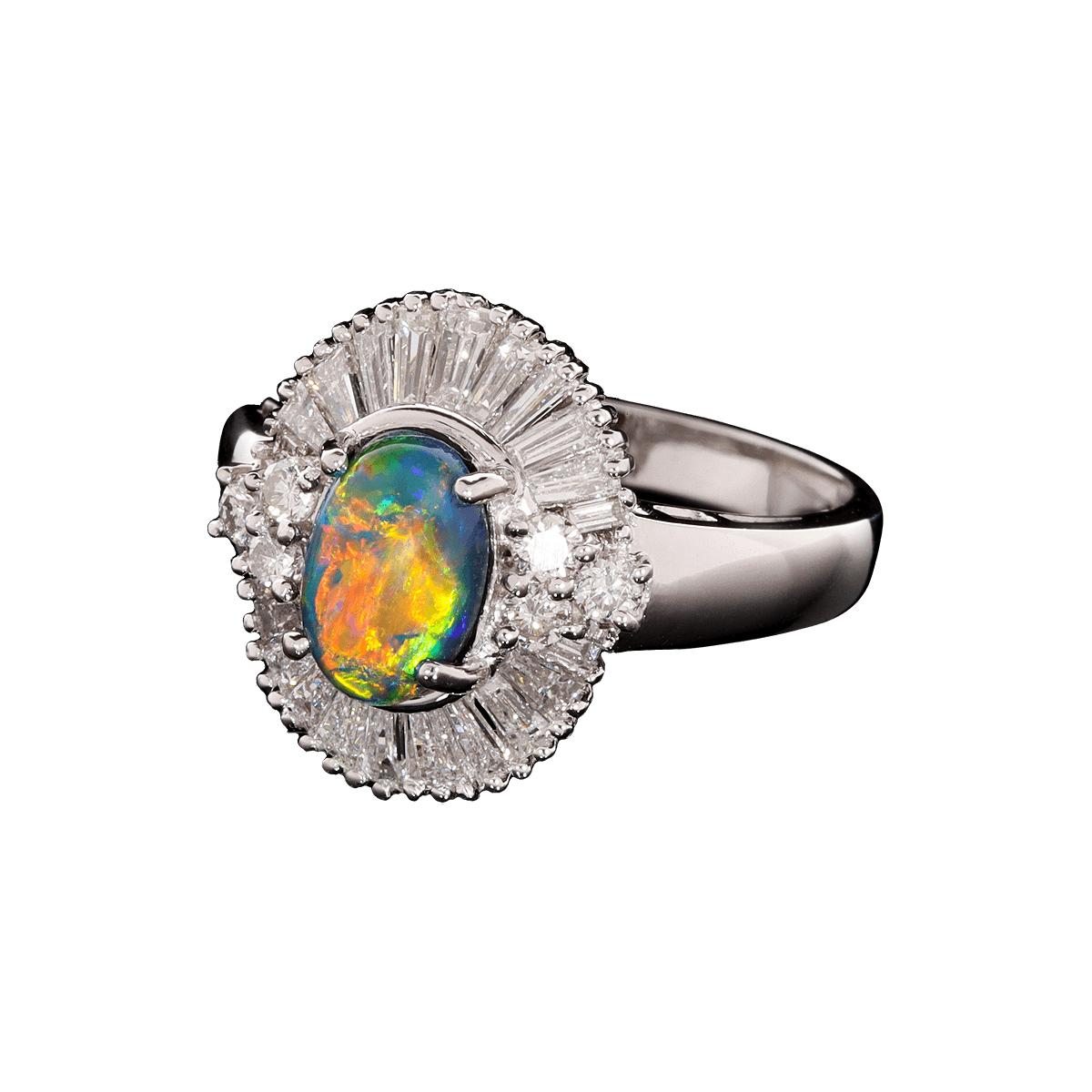 Australischer australischer Ring aus Platin mit 0,92 Karat schwarzem Opal, Diamant (Cabochon) im Angebot