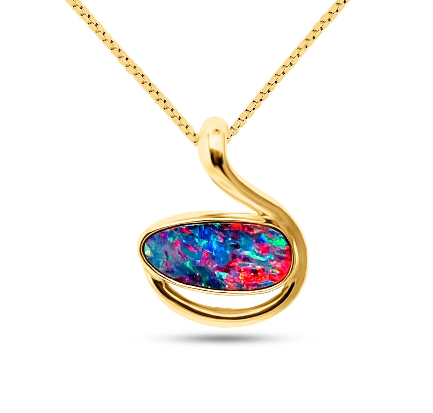 Contemporary Australian 0.93ct Premium Quality Opal Doublet Pendant Necklace 18K Yellow Gold
