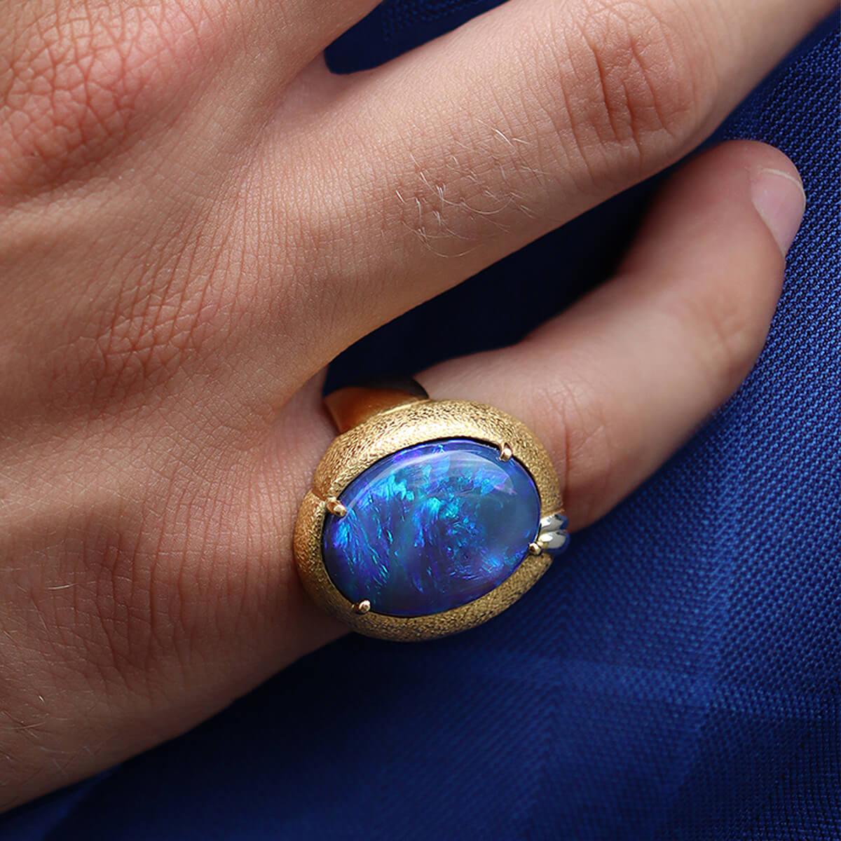 Australian 12.36ct Black Opal, 18K Gold & Platinum Ring In New Condition In MAIN BEACH, QLD