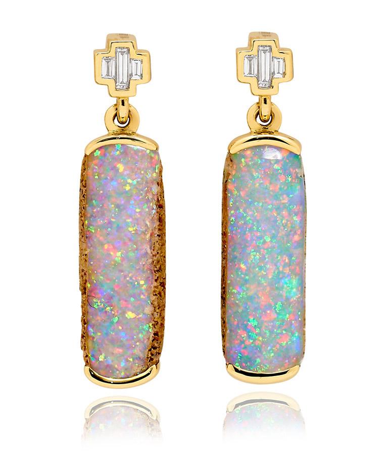 Natürliche australische natürliche 15,82 Karat Boulder-Opal-Halskette aus 18 Karat Gelbgold mit Diamant (Zeitgenössisch)