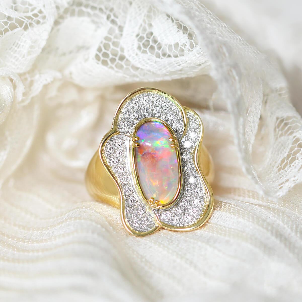 Australian 2.71ct Crystal Opal, Diamond, 18K Gold & Platinum Ring For Sale 1
