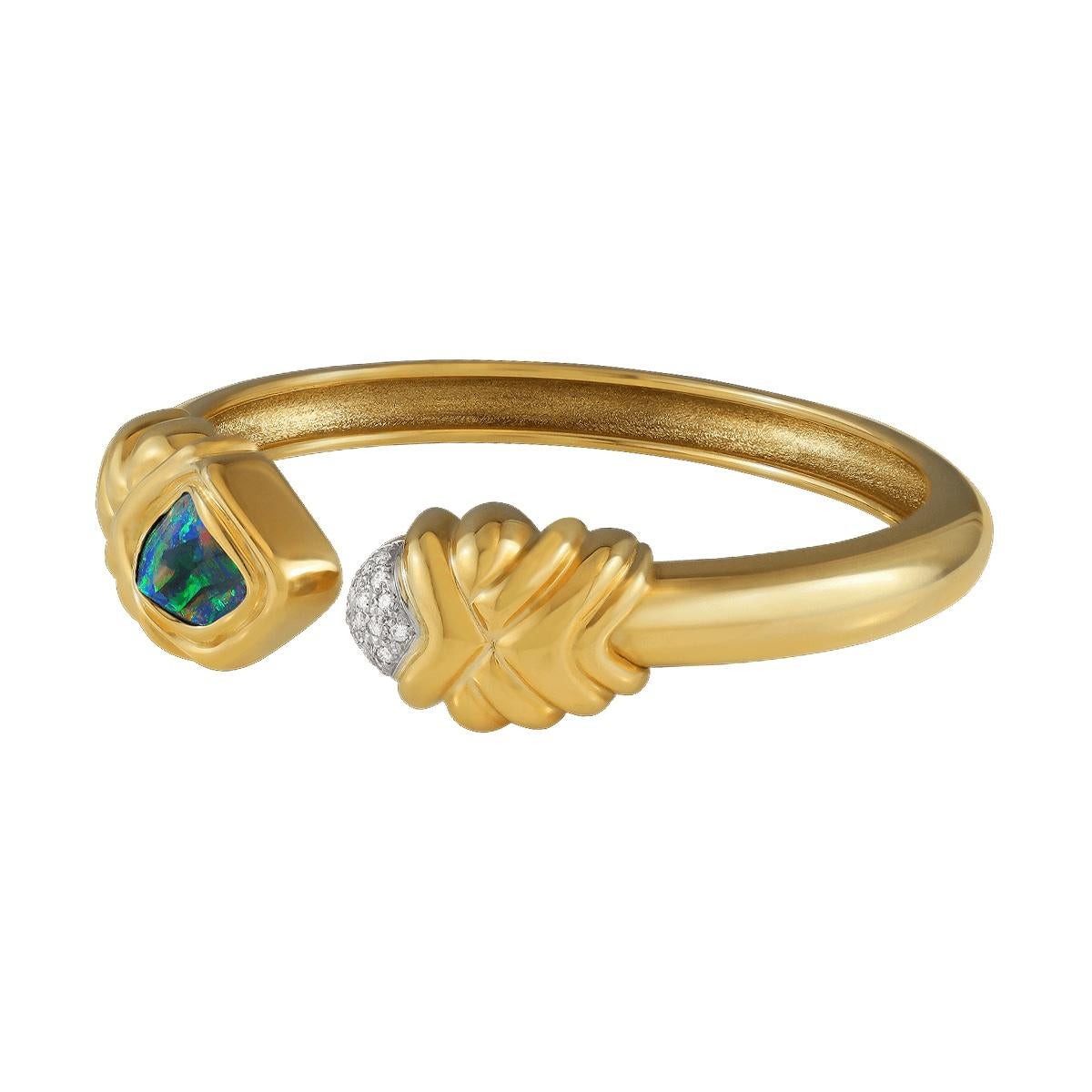 Australisches Armband aus 18 Karat Gold und Platin mit 3,00 Karat Boulder-Opal, Diamant (Cabochon) im Angebot