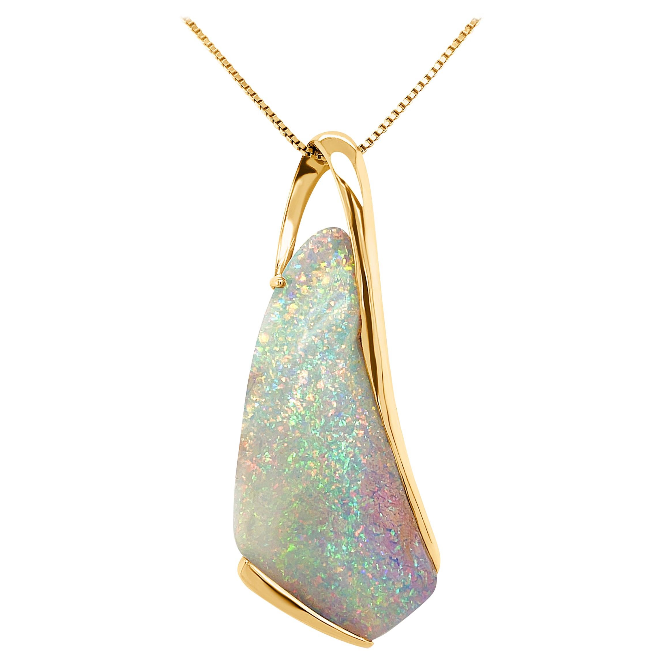 Collier pendentif en or 18 carats avec opale de roche australienne naturelle non traitée de 32,73 carats en vente