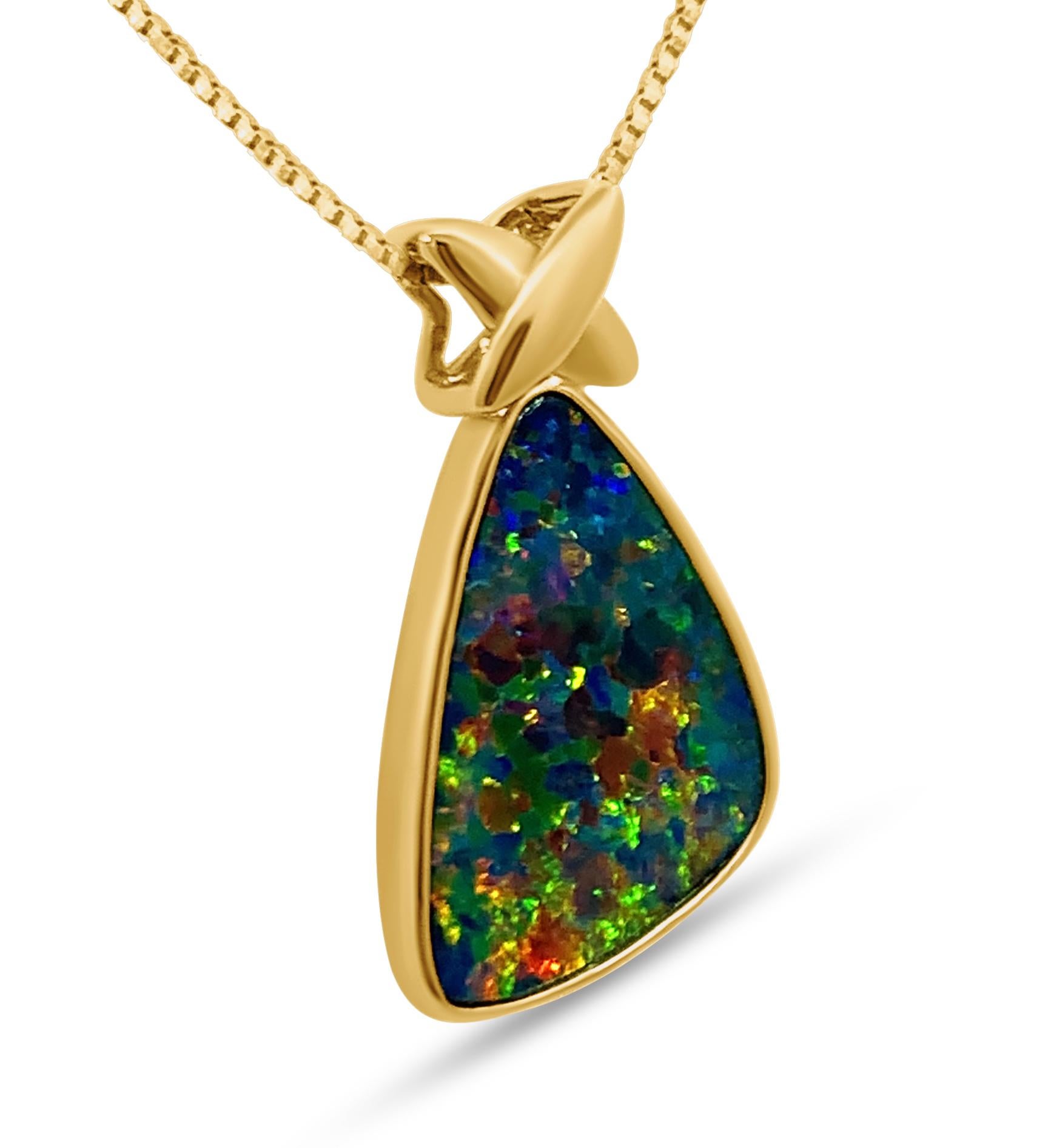 Contemporary Australian 4.86ct Premium Quality Opal Doublet Pendant in 18k Yellow Gold For Sale