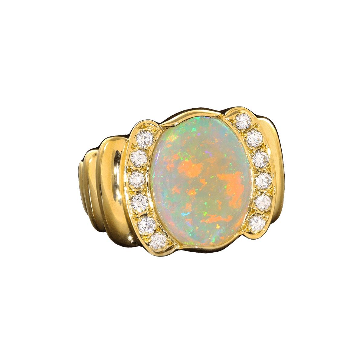 Australischer australischer Ring mit 6,39 Karat hellem Opal, Diamant &amp; 18K Gold (Cabochon) im Angebot