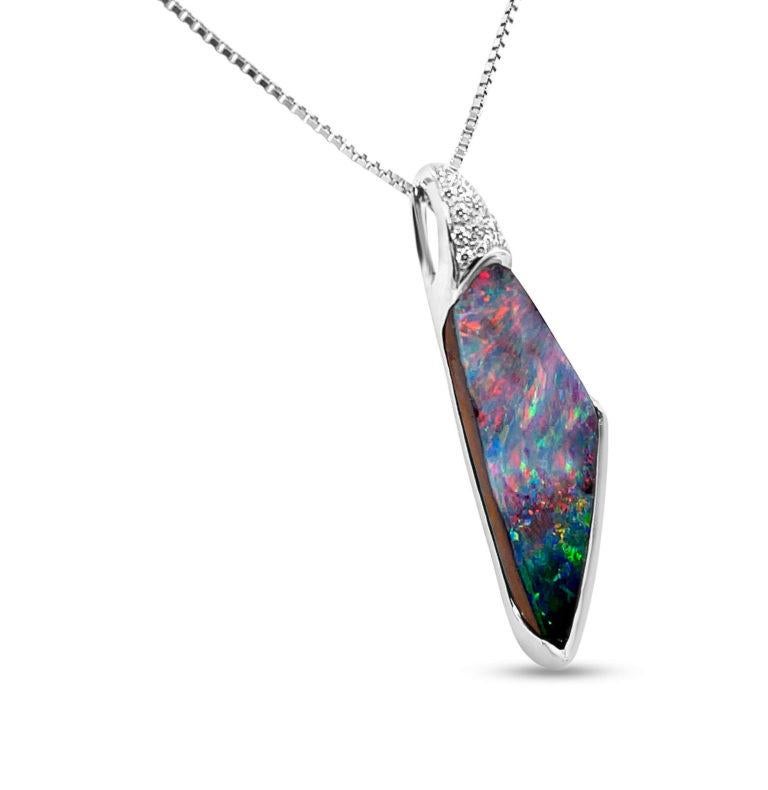 Australian 6.42ct Boulder Opal Pendant Necklace in 18K White Gold with Diamonds In New Condition For Sale In Sydney, AU