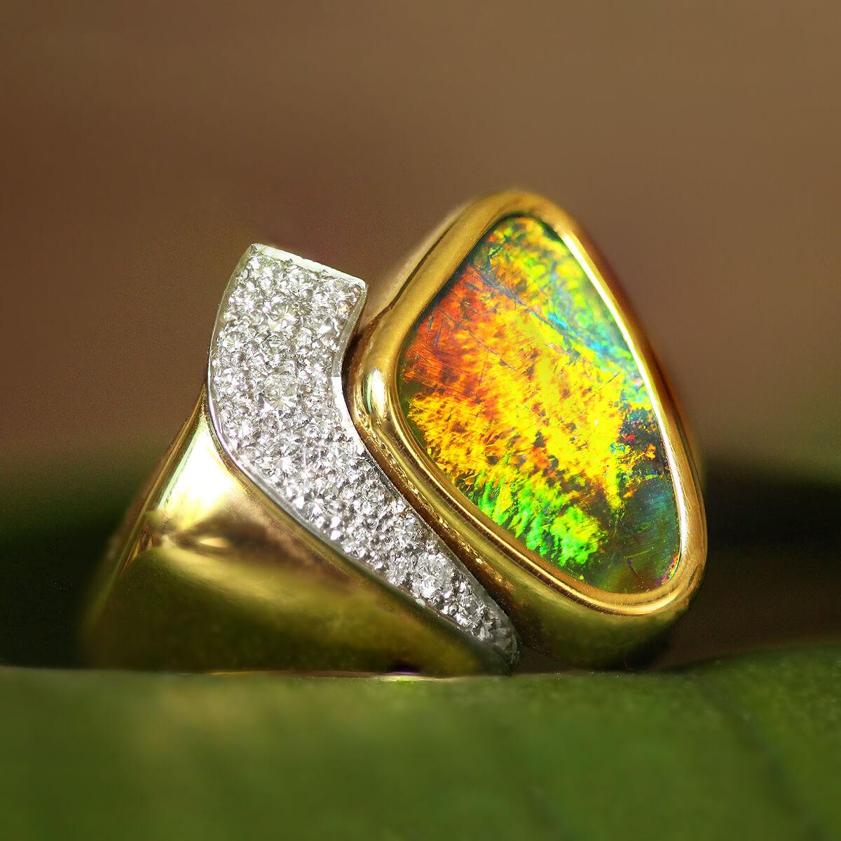 Women's or Men's Australian 6.95ct Boulder Opal, Diamond, 18K Gold & Platinum Ring For Sale