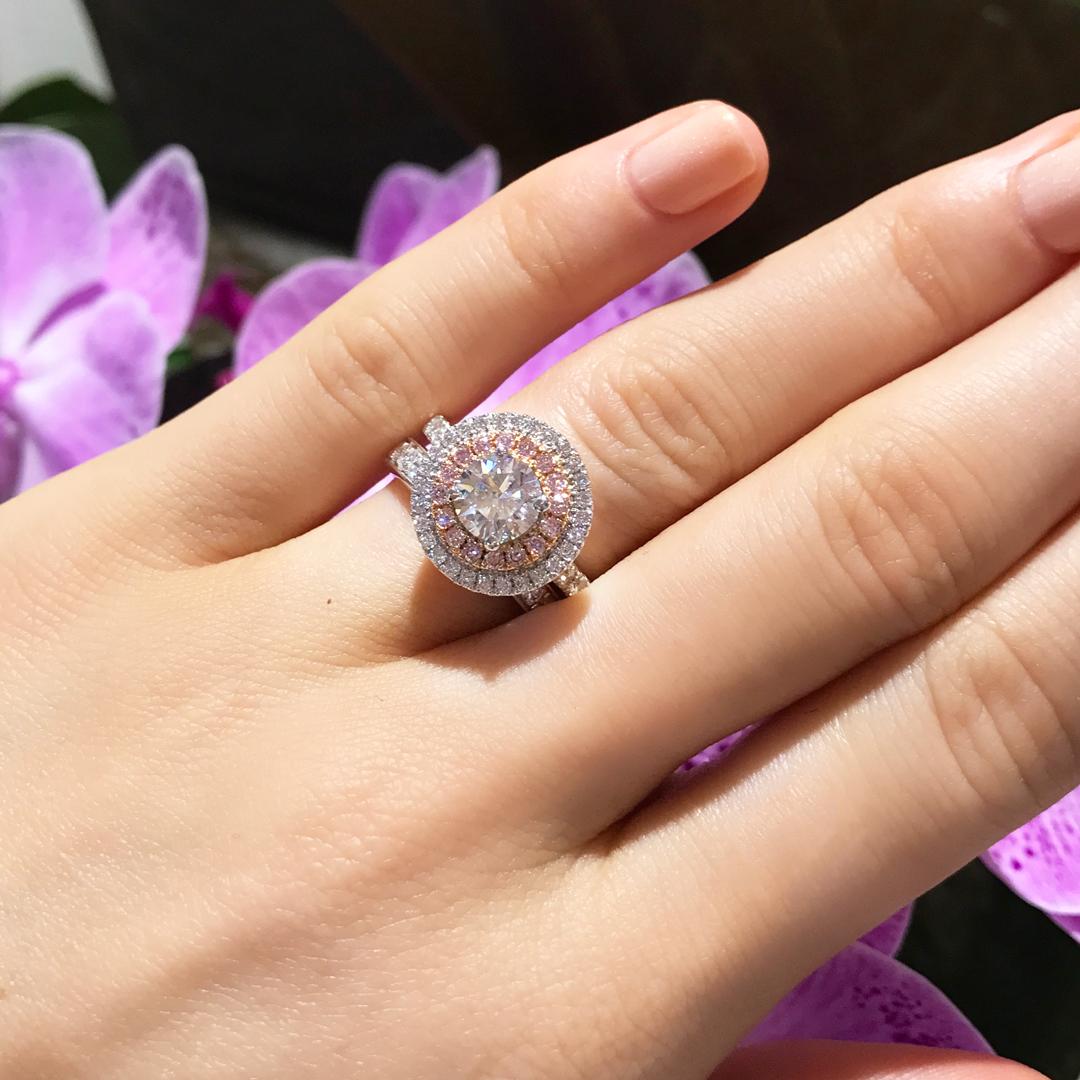 Contemporary Australian Argyle 1.02 Carat White Diamond Twin Diamonds Halo Engagement Ring For Sale