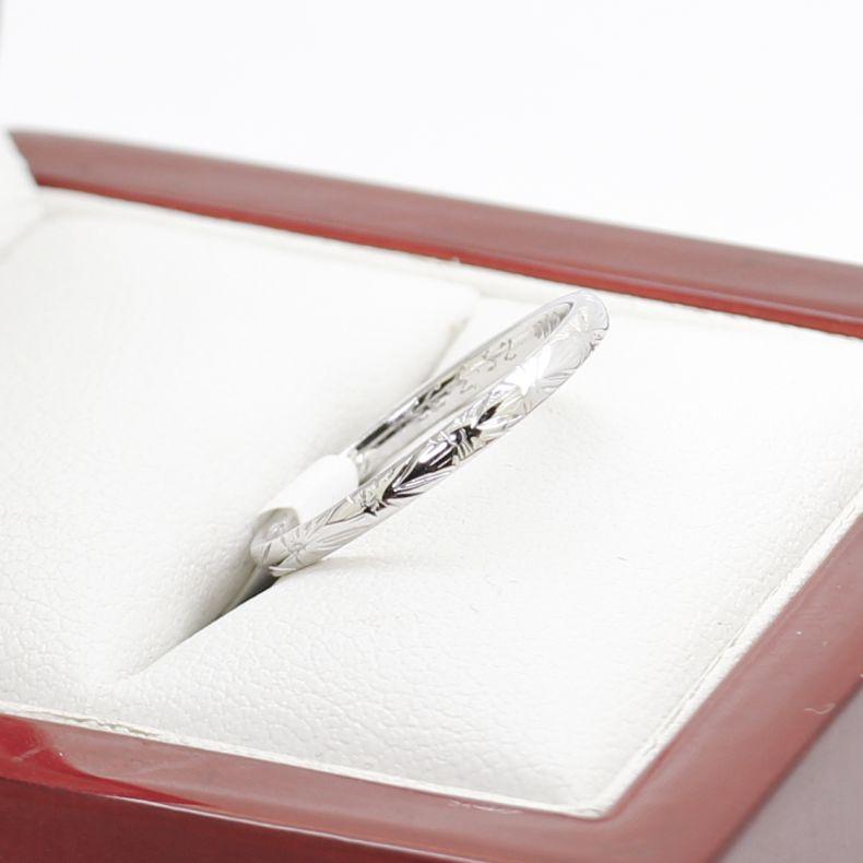 Women's Australian Art Deco White Gold Engraved Band For Sale