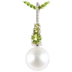 Australian Autore Pendant with Peridot and Diamonds in 18 Karat White Gold