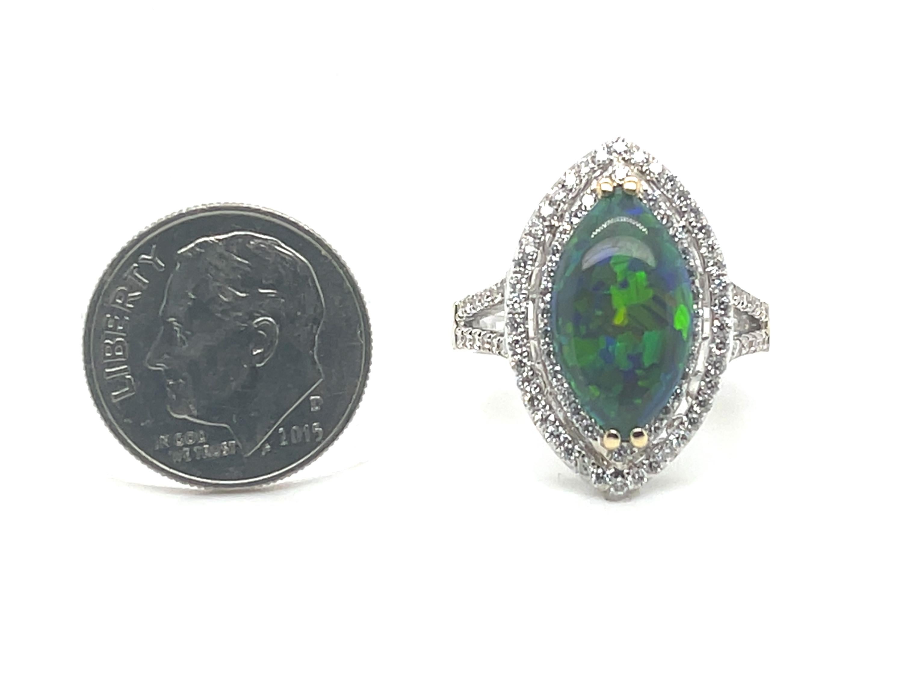 Opale noire d'Australie 3.15 Carats Bague Halo diamant en or blanc 18k Neuf - En vente à Los Angeles, CA