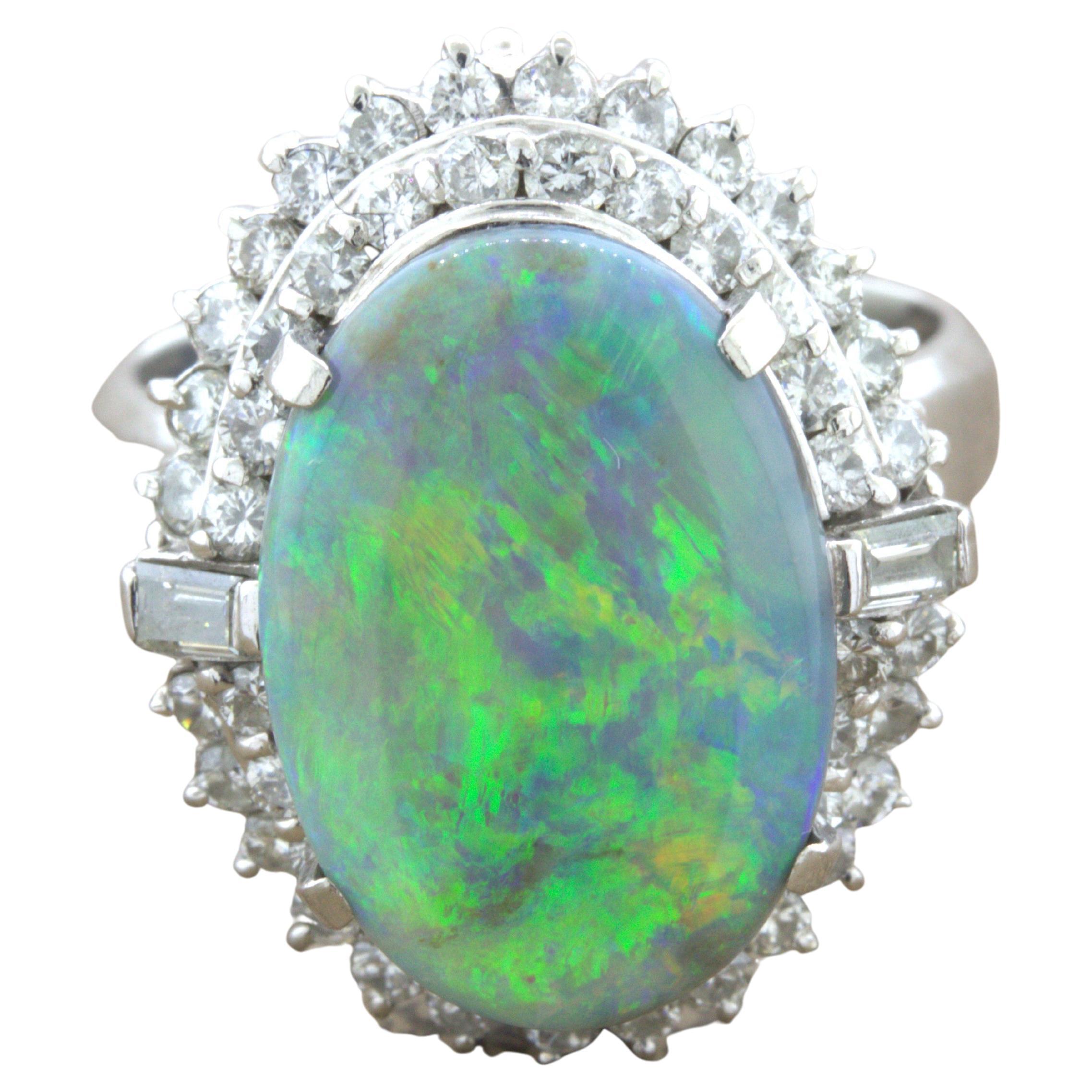 Platinring mit australischem schwarzem Opal und Diamant