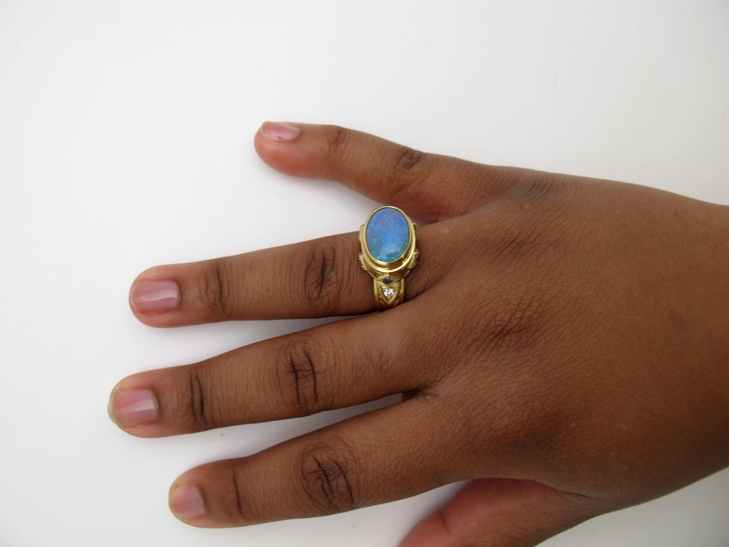 Australian Black Opal, Sapphire and Diamond 18 Karat Yellow Gold Ring In New Condition In Los Angeles, CA
