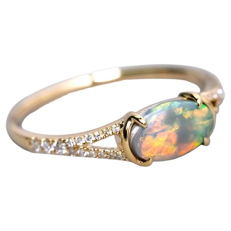 Bague de fiançailles à tige fendue en or 18K avec pavé en opale noire australienne