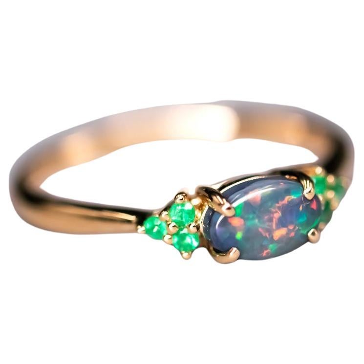 Australian Black Opal & Tsavorite Garnet Engagement Wedding Ring 18K Yellow Gold For Sale