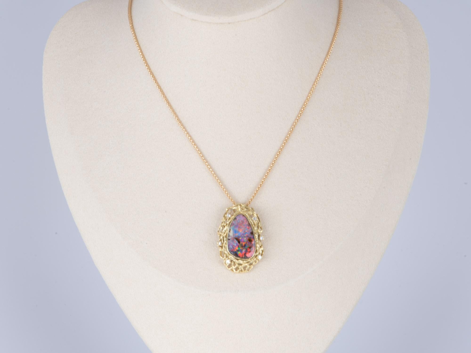 Australian Boulder Opal and Diamond Pendant with Chain 18K Gold 10.38g V1125 For Sale 2