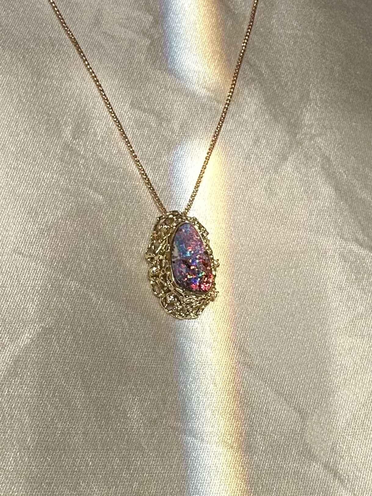 Australian Boulder Opal and Diamond Pendant with Chain 18K Gold 10.38g V1125 For Sale 3