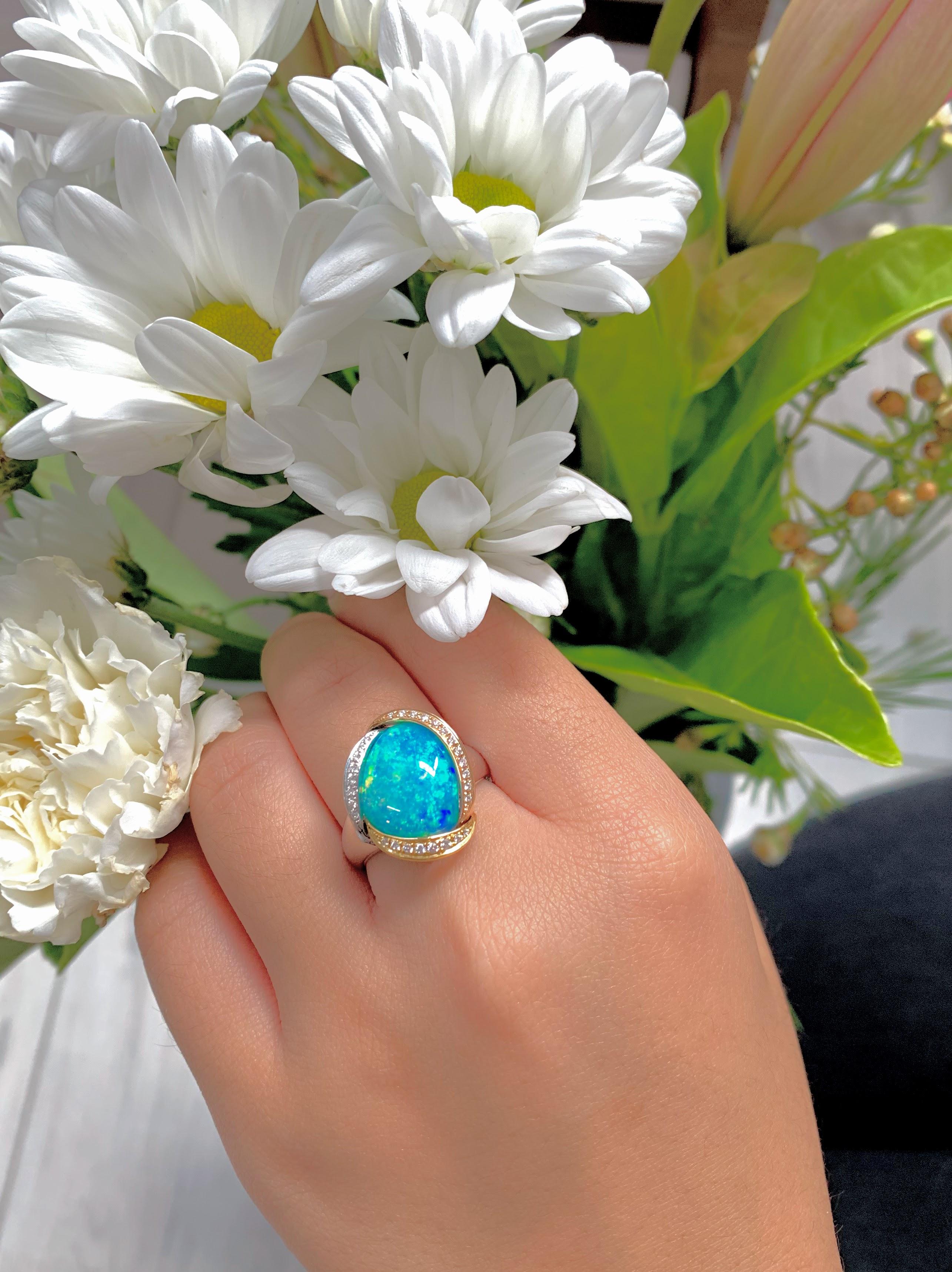 “Love in the Afternoon” delights with its precious boulder opal (7.63ct) caught in an 18K gold and diamond embrace. This splendid piece is the perfect symbol of love. The opal comes from our own mines in Jundah Opalville. The ring is designed by