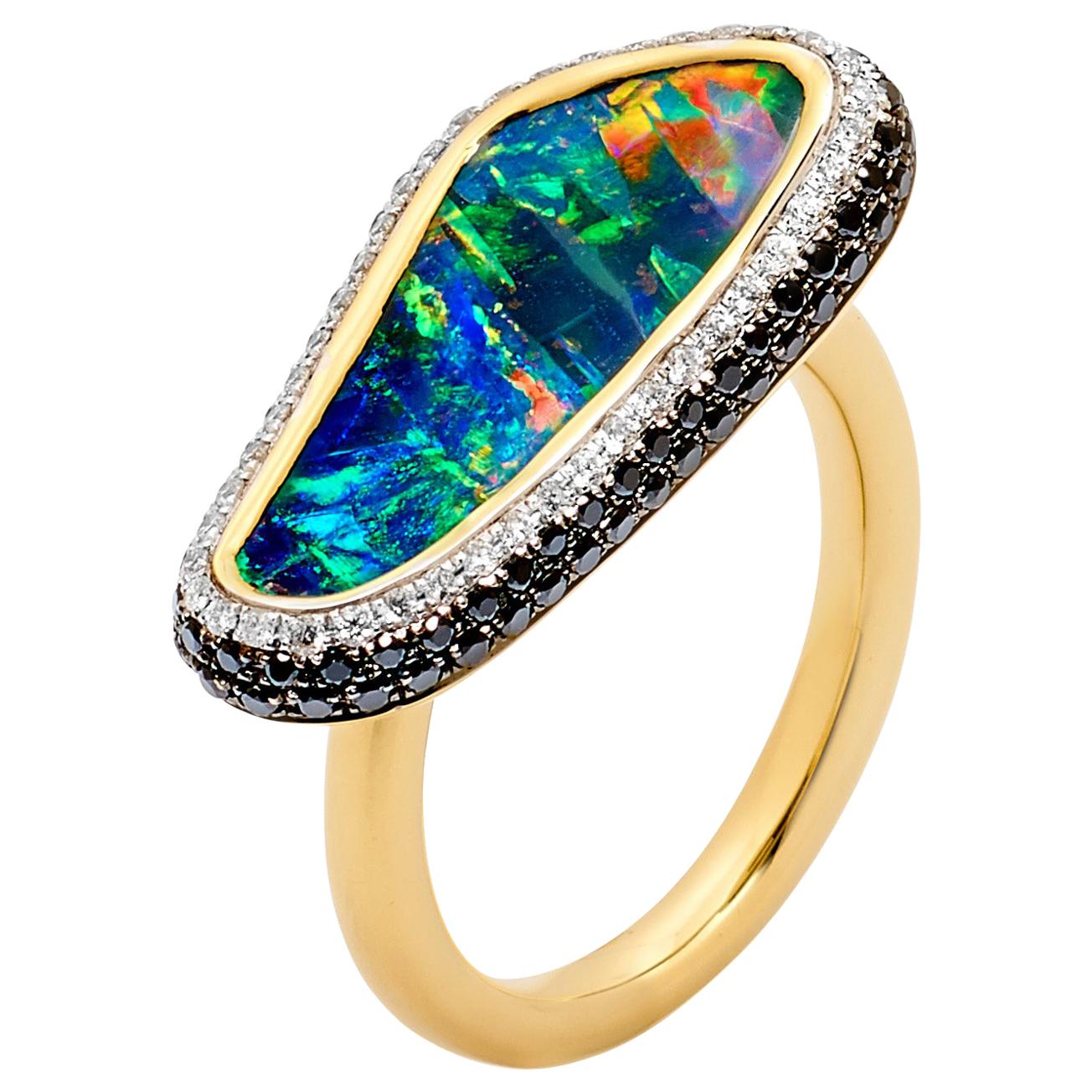 Bague cocktail en or jaune 18 carats avec opale rocheuse naturelle d'Australie de 4,81 carats et diamant en vente