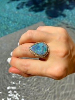 Anello unico in oro giallo con diamante australiano Boulder Opal, Just Jules 2025