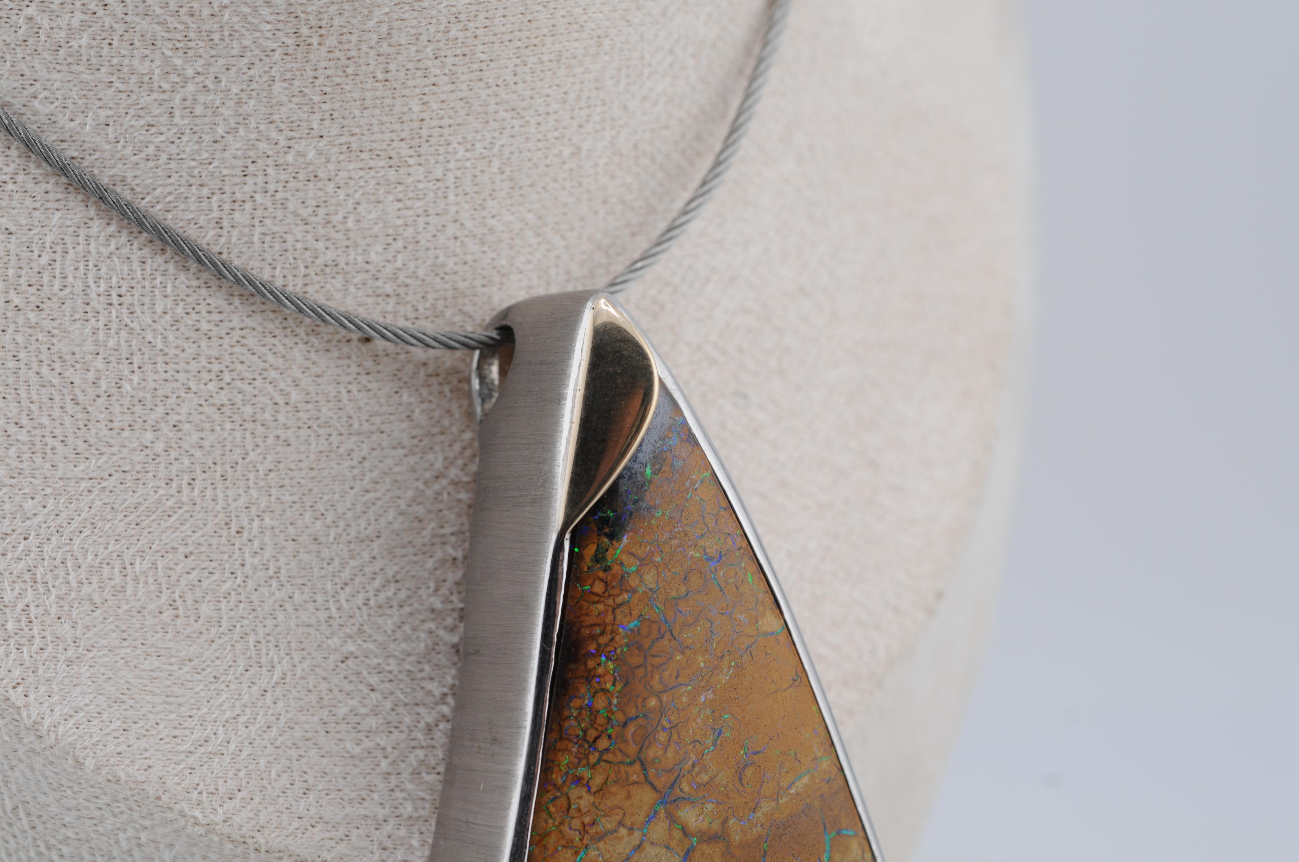 Australischer Boulder-Opal-Anhänger aus Sterling Silber mit 18k Gold-Akzenten für Damen oder Herren im Angebot