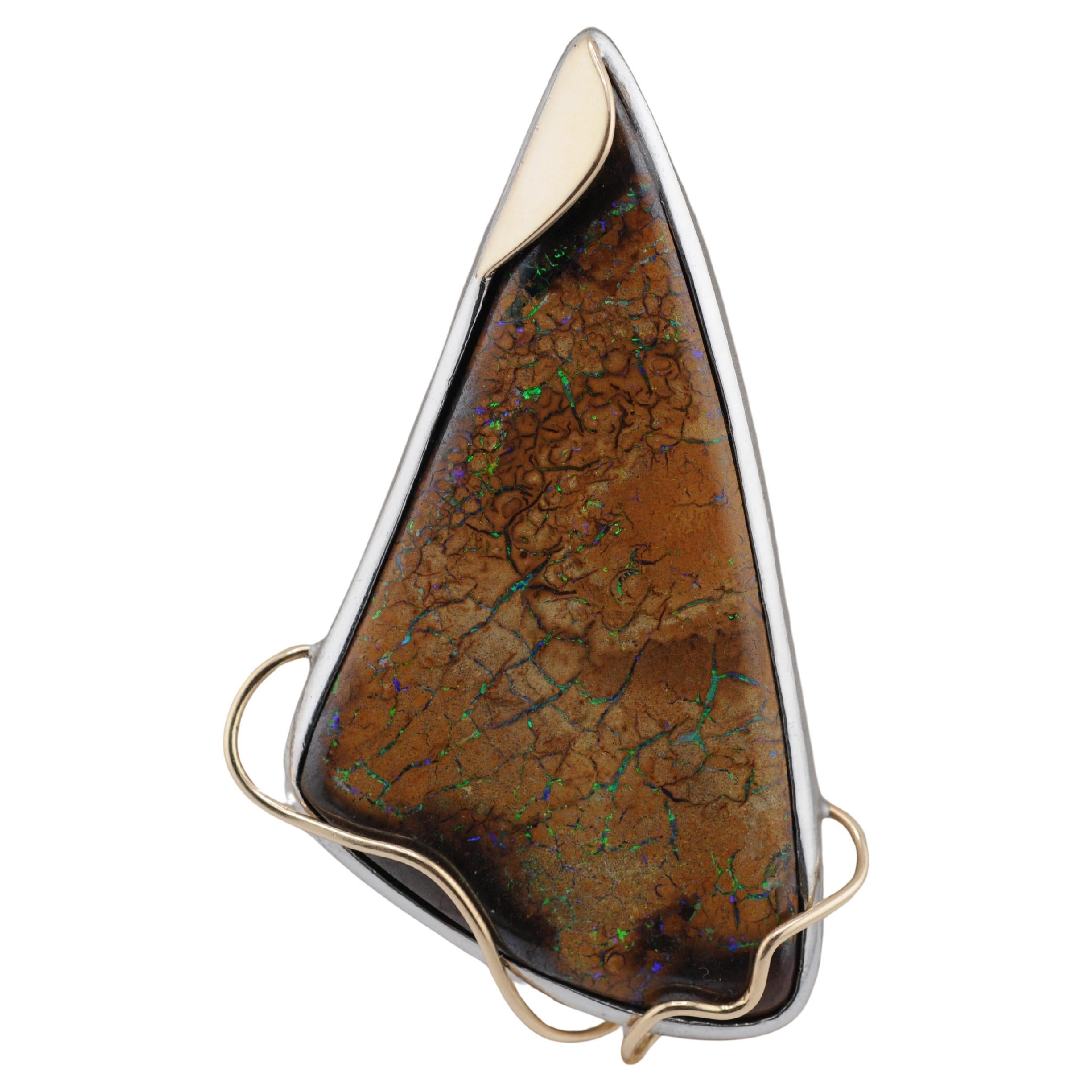 Australischer Boulder-Opal-Anhänger aus Sterling Silber mit 18k Gold-Akzenten
