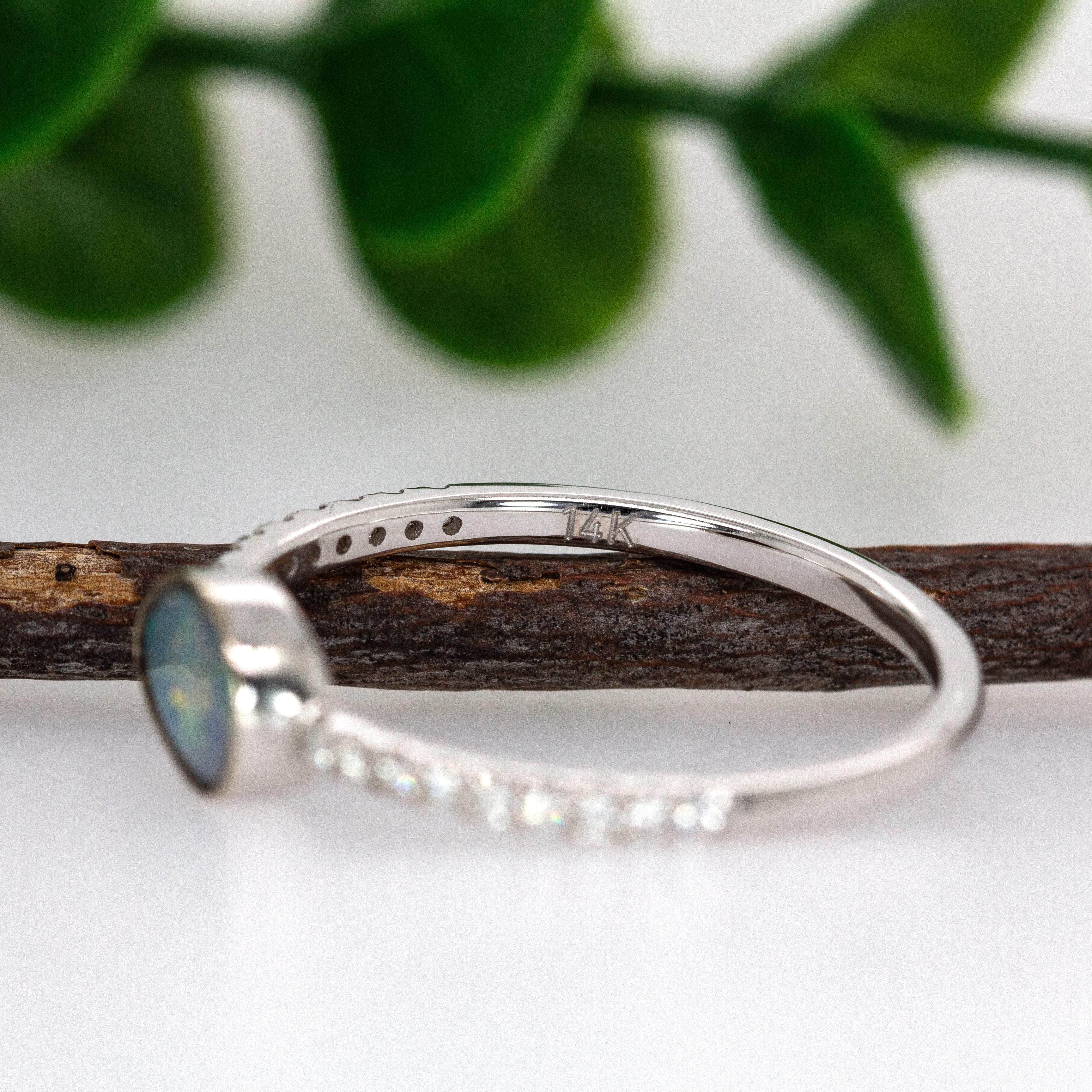Australian Boulder Opal Ring with Diamond Pave Shank in 14K Solid Gold Neuf - En vente à Columbus, OH