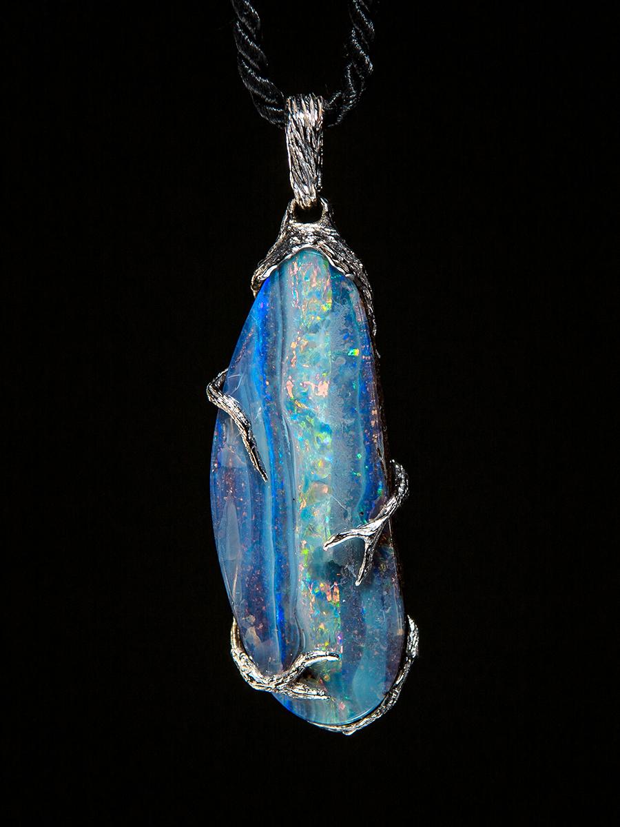 Australian Opal Gold Pendant Raw Natural Necklace Purplish Blue For Sale 4