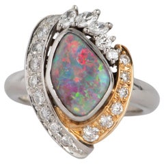 Opale australienne Boulder et diamants Bague de créateur en or 18 carats Platine V1107