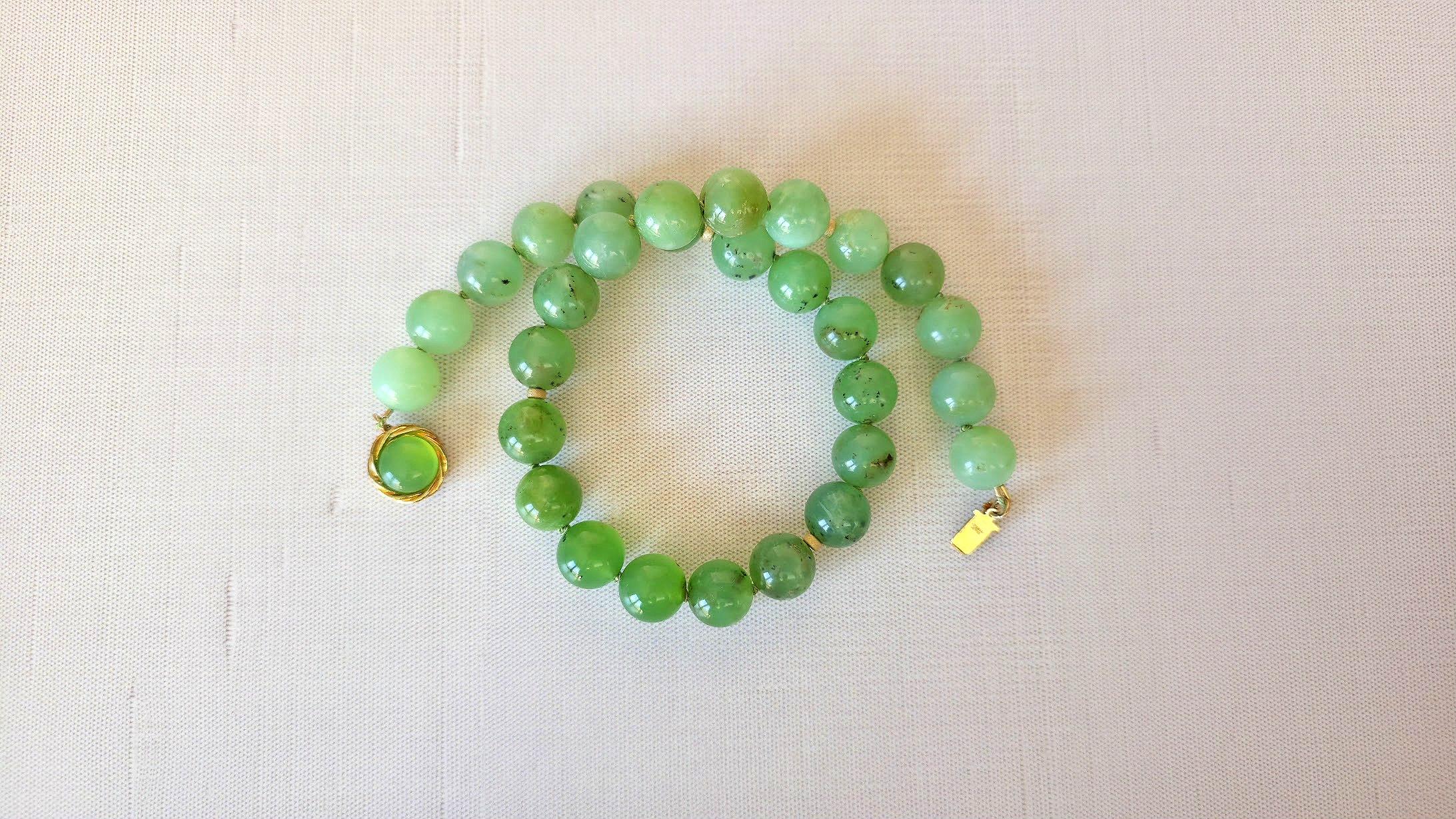 Collana di crisoprasio australiano con perline in vendita 8