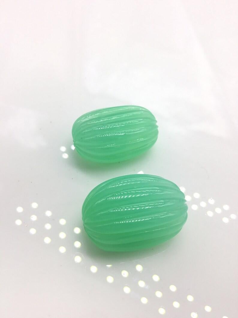 Art Deco Australian Chrysoprase Carved Fancy Pair Marlborough Mines Loose Gemstone For Sale