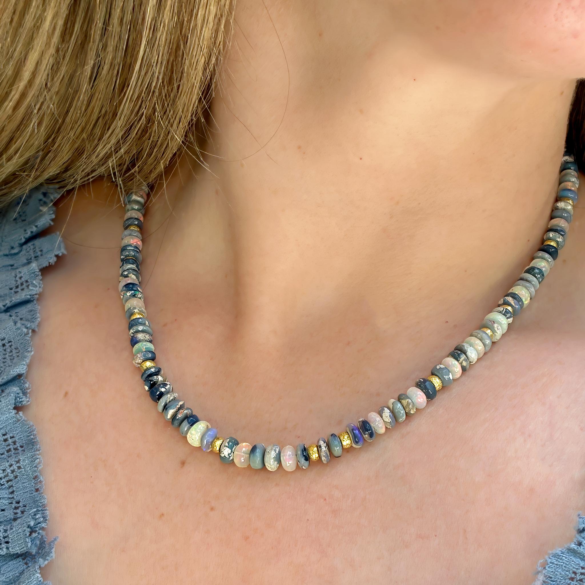 Australischer + äthiopischer Opal Gelbgoldkette, Barbara Heinrich 2025 (Künstler*in) im Angebot