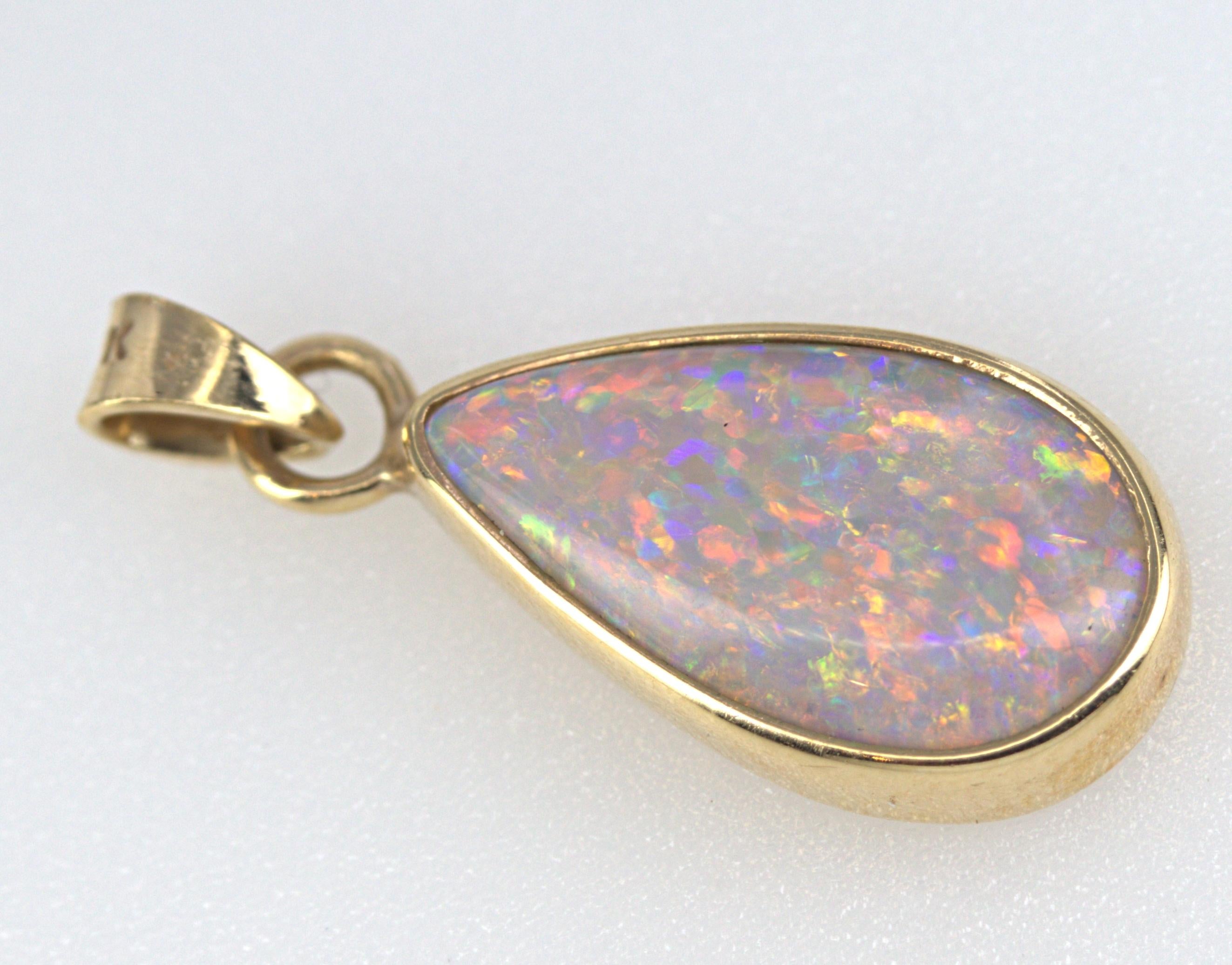 Women's or Men's Australian Grey Crystal Opal, 14K Yellow Gold Pendant For Sale