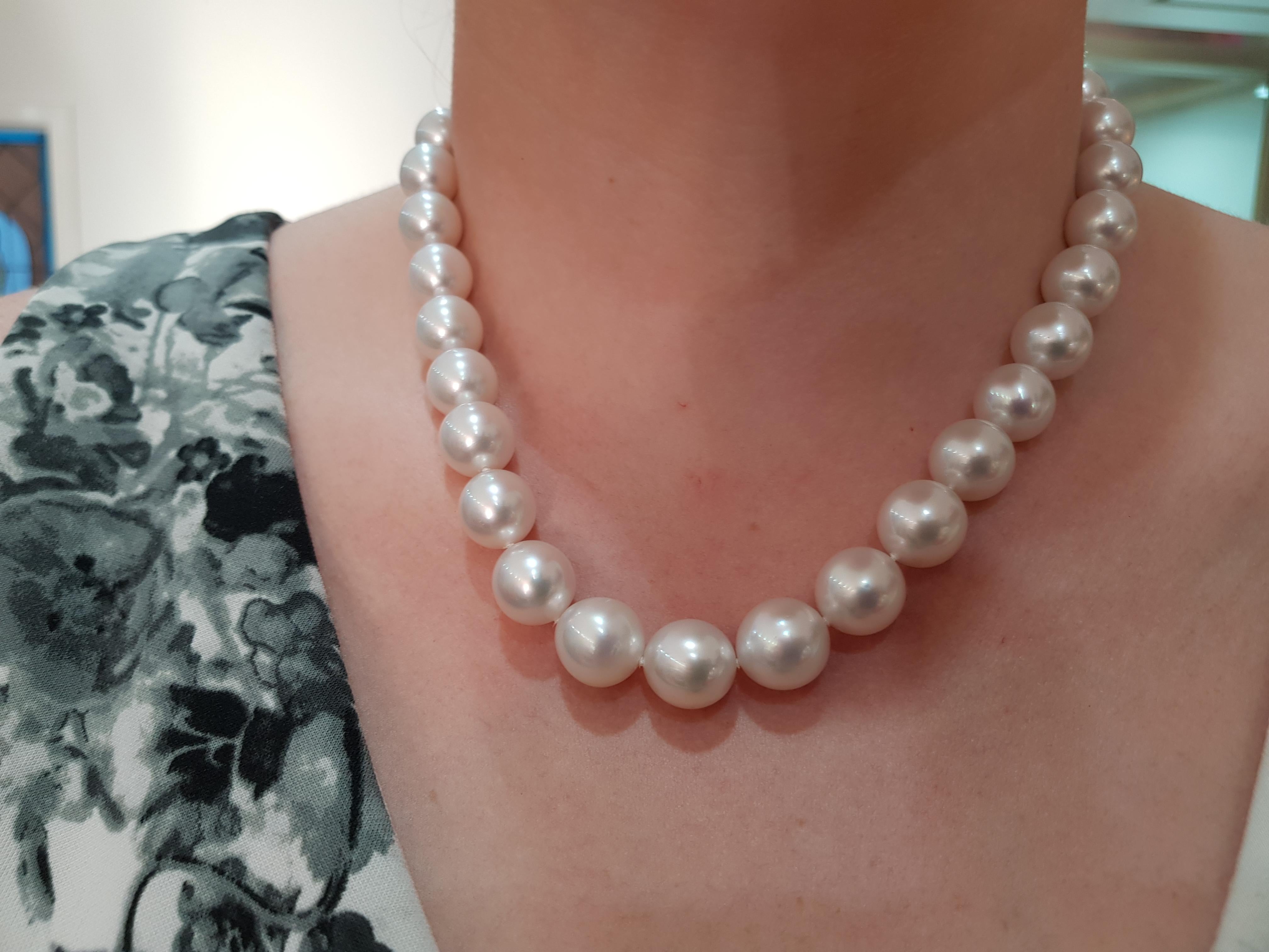 Women's Australian High Luster White 13-18.7mm South Sea Round Pearl Necklace For Sale
