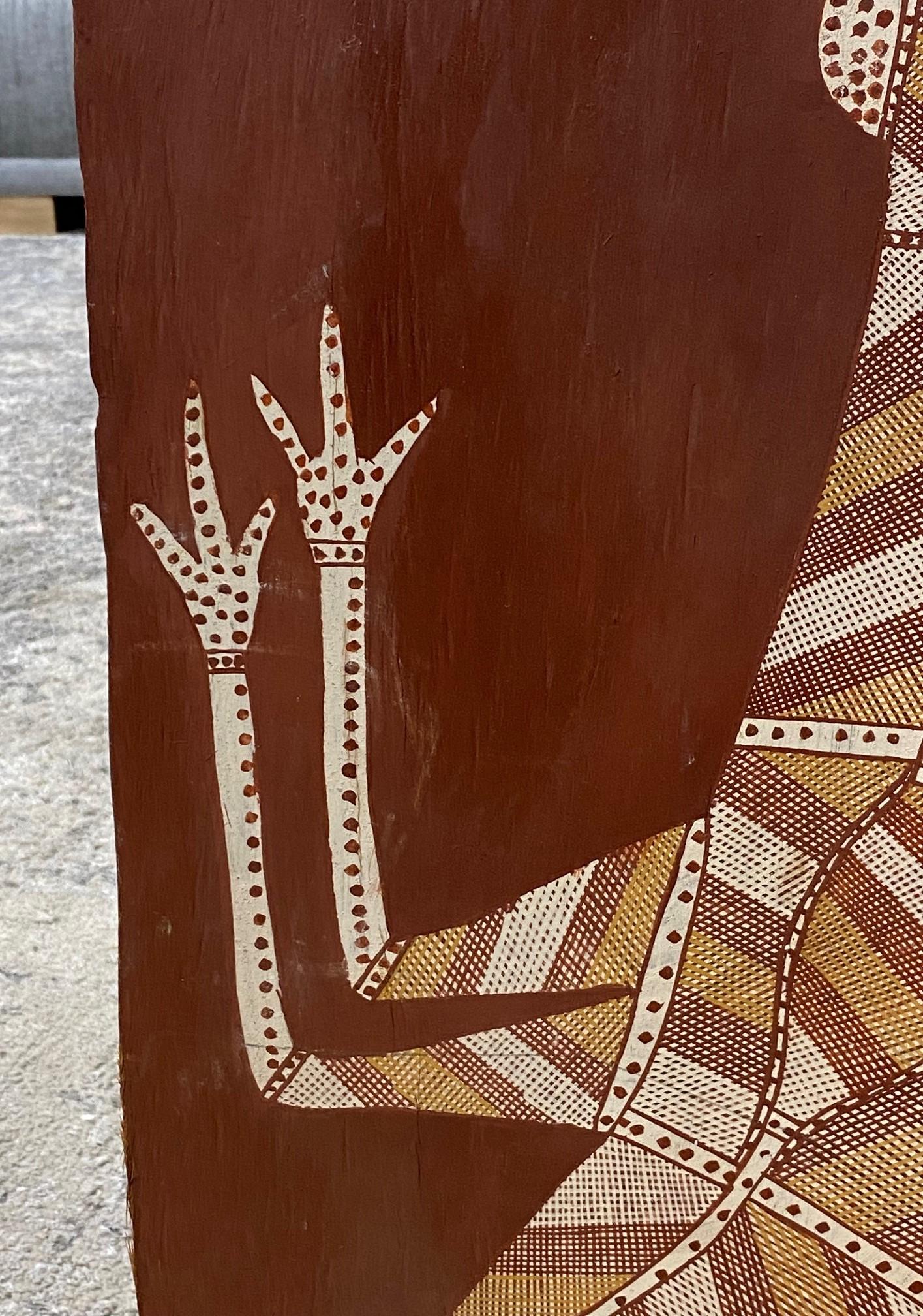Australian Indigenous Aboriginal Art Thompson Yulidjirri Emu Bird Bark Painting  In Good Condition For Sale In Studio City, CA