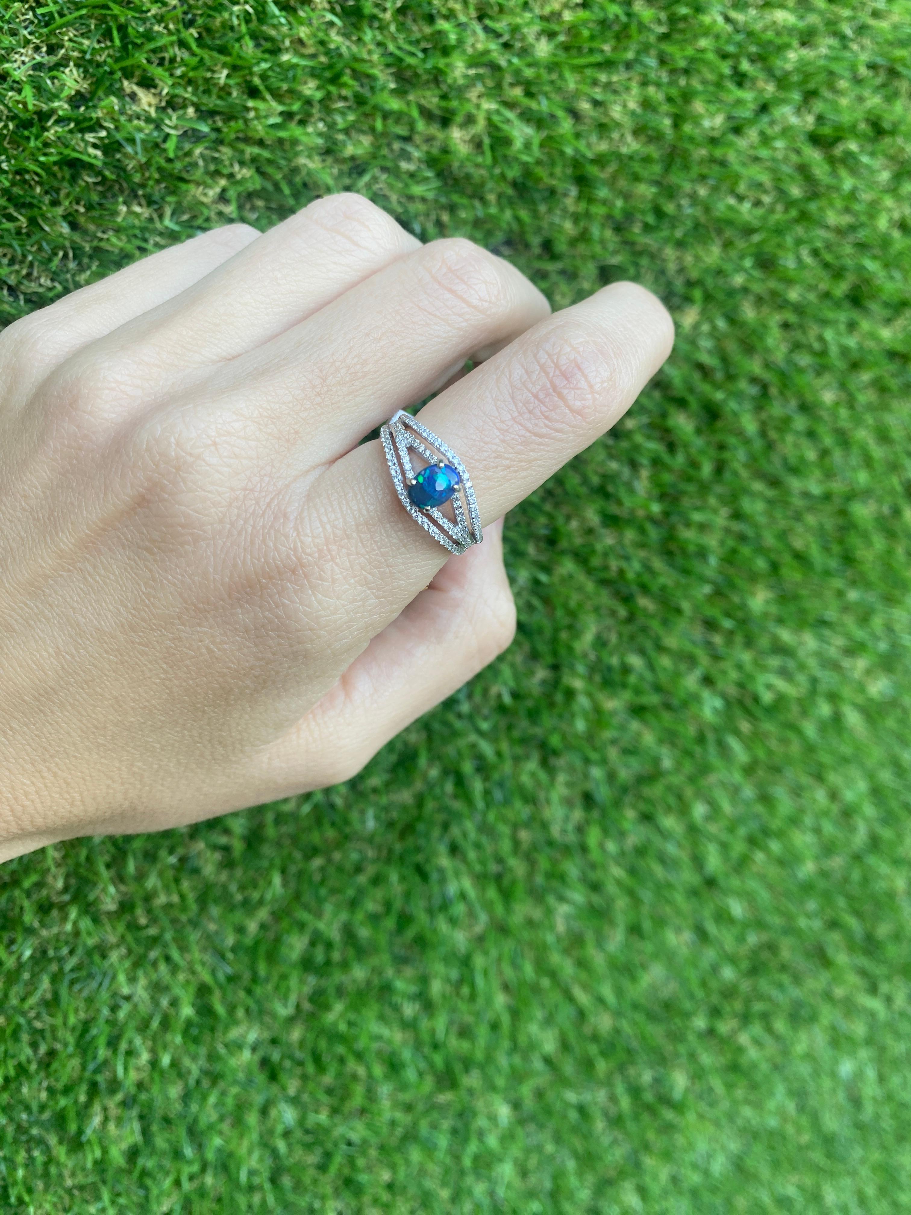 Australian Lightning Ridge Oval Blue Opal and Diamond 18 Karat White Gold Ring For Sale 4