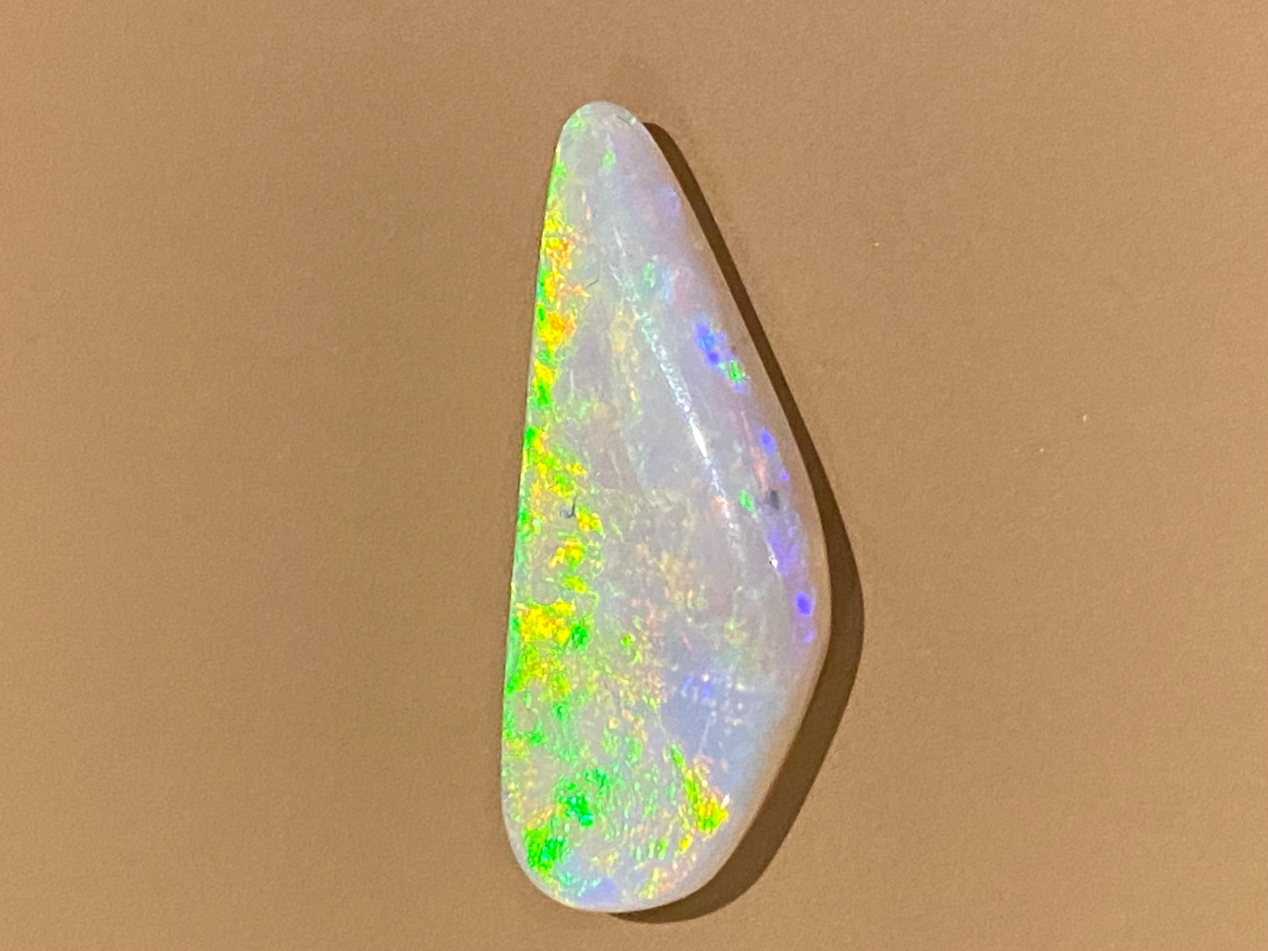 Australischer loser massiver Opal von 7,50ct 27 mm x 12 mm). Lightning Ridge. (Gemischter Schliff) im Angebot