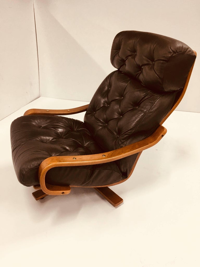 Australian Midcentury Danish Deluxe Leather Armchair, circa 1960s For