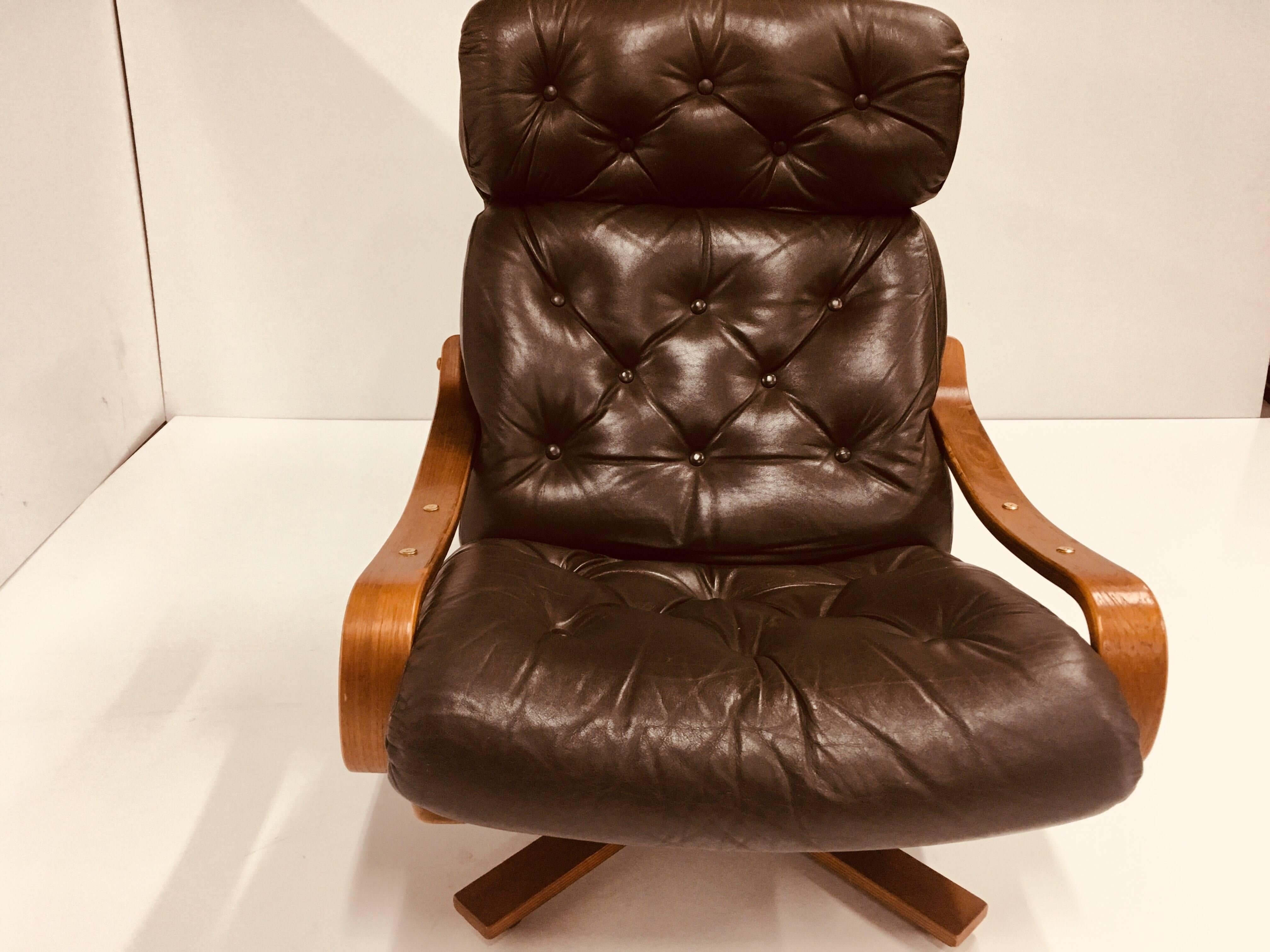 Australian Midcentury Danish Deluxe Leather Armchair, circa 1960s In Good Condition For Sale In Melbourne, AU