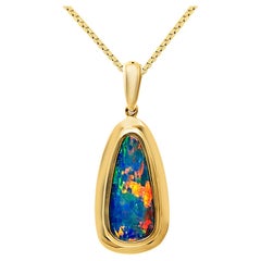 Australischer Naturopal 1,45ct Anhänger in 18K Gelbgold