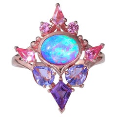 Anillo Artemisa de Ópalo Australiano con Ópalo Violeta, Tanzanita, Zafiros, Oro de 14k