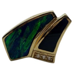 Ohrringe mit australischem Opal und Diamanten, 14-Karat-Gold