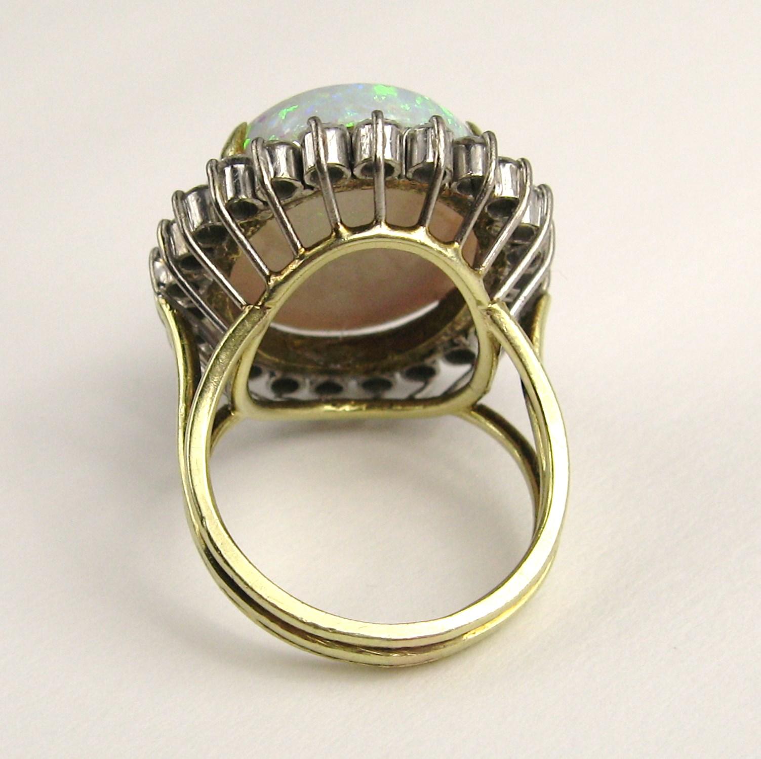 Australian Opal and Diamond Gold Cocktail Ring, 1960s 13+ Carat For Sale 2