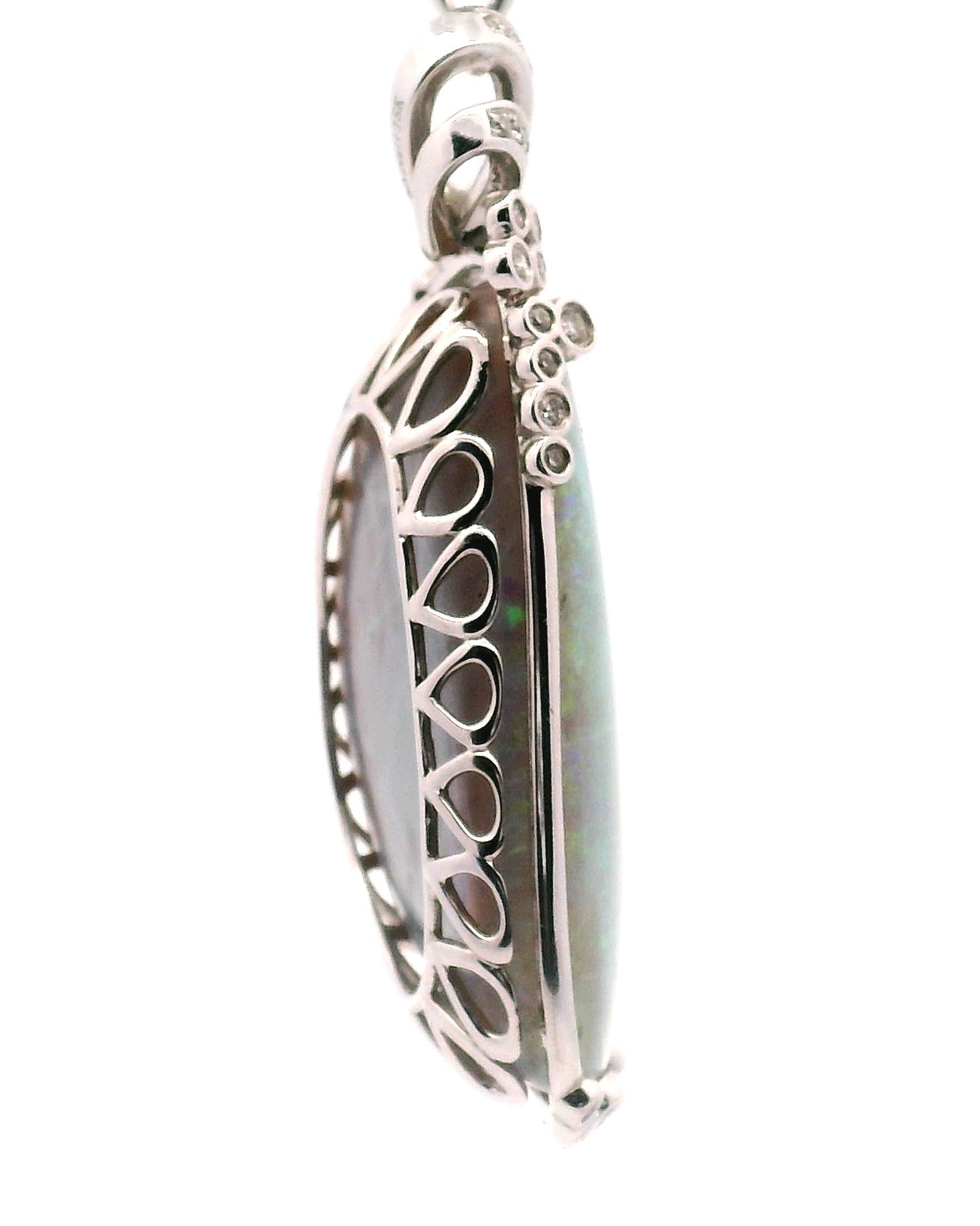 Australian Opal & Diamond Pendant in vendita 1