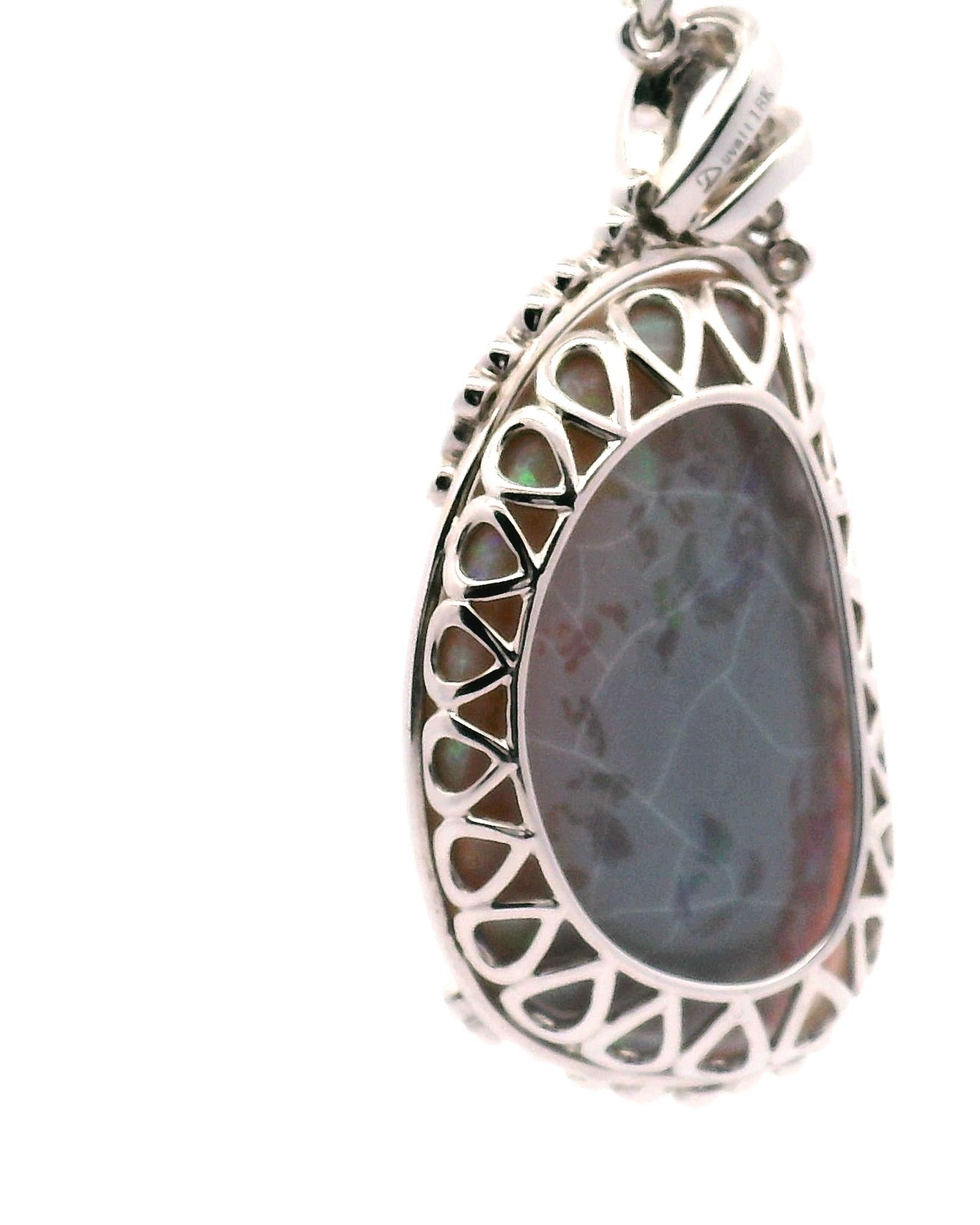 Australian Opal & Diamond Pendant in vendita 3