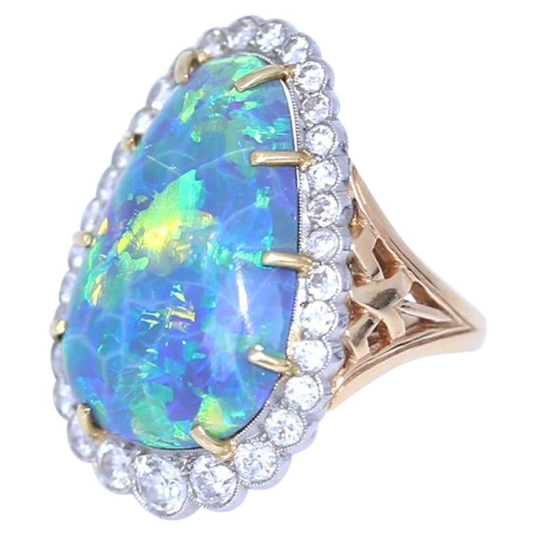 Australischer Opalring aus 18 Karat Gelbgold mit Diamanten, 1990