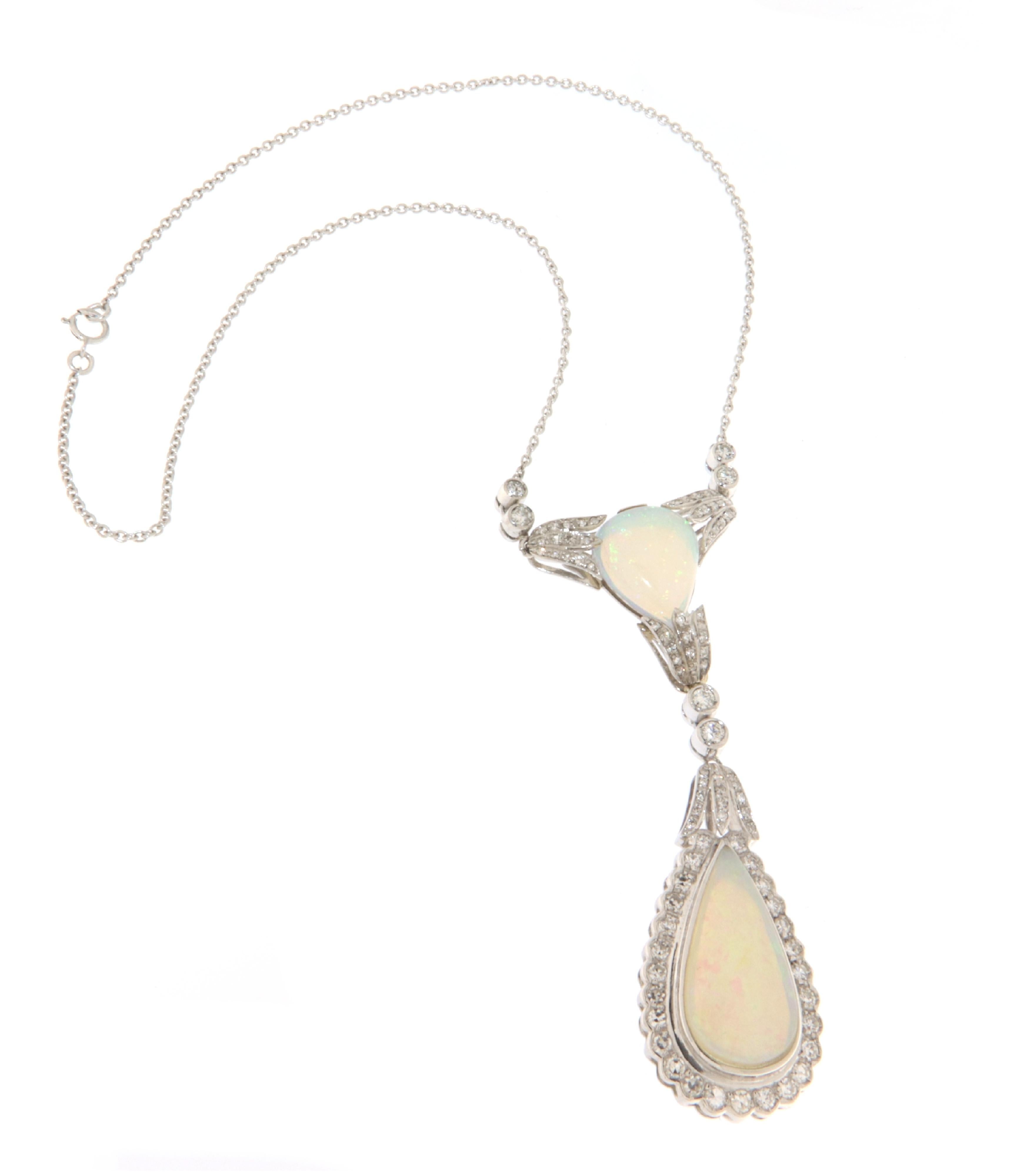 Australian Opal Diamonds 18 Karat White Gold Pendant Necklace In New Condition For Sale In Marcianise, IT