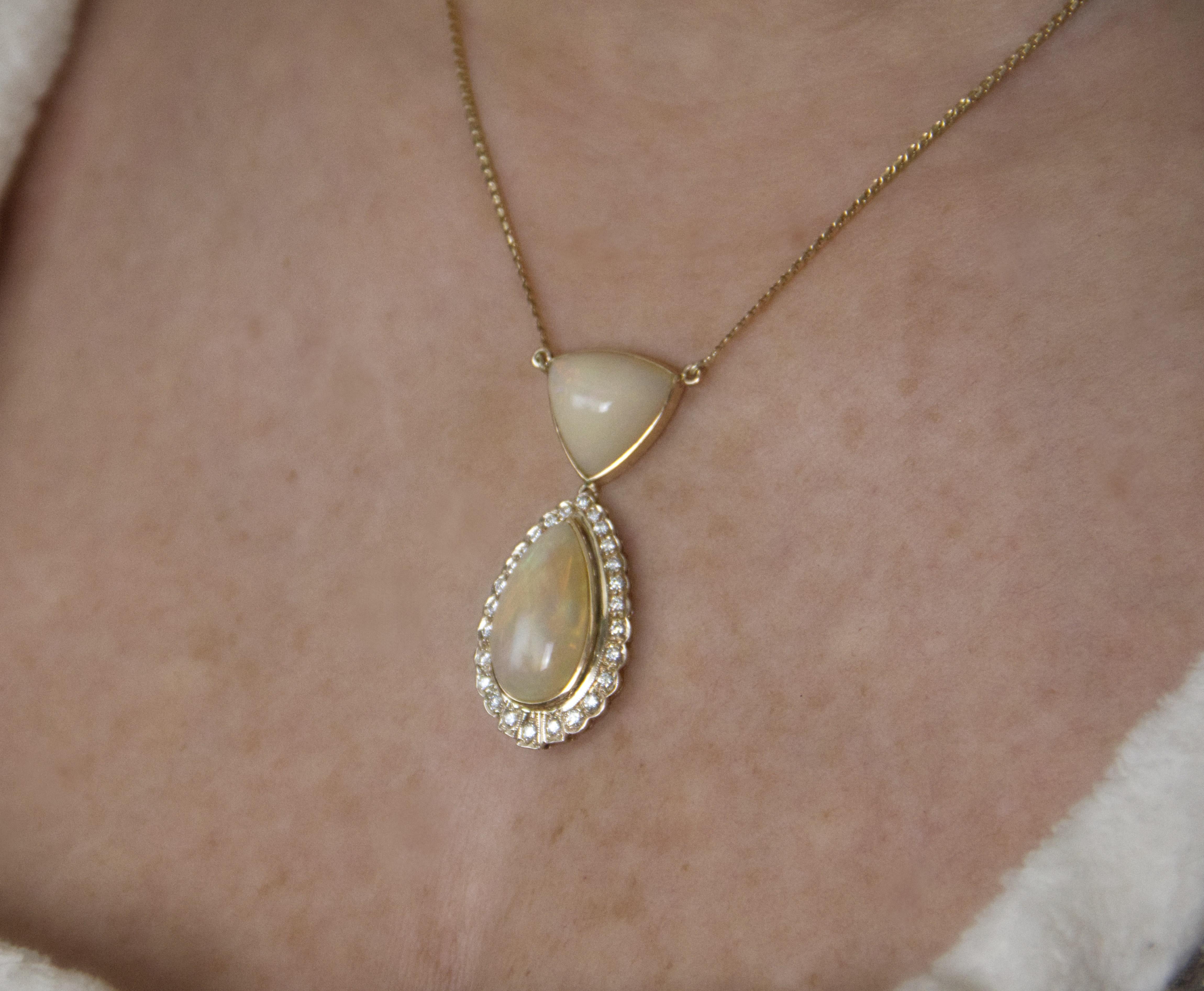 Australian Opal Diamonds 18 Karat Yellow Gold Pendant Necklace For Sale 5